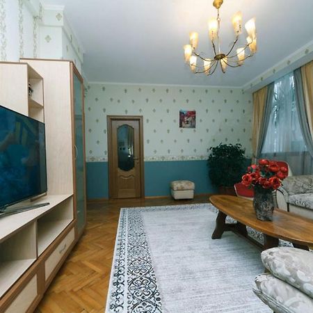 Three-Room Apartments At The Polytechnic Institute Киев Экстерьер фото